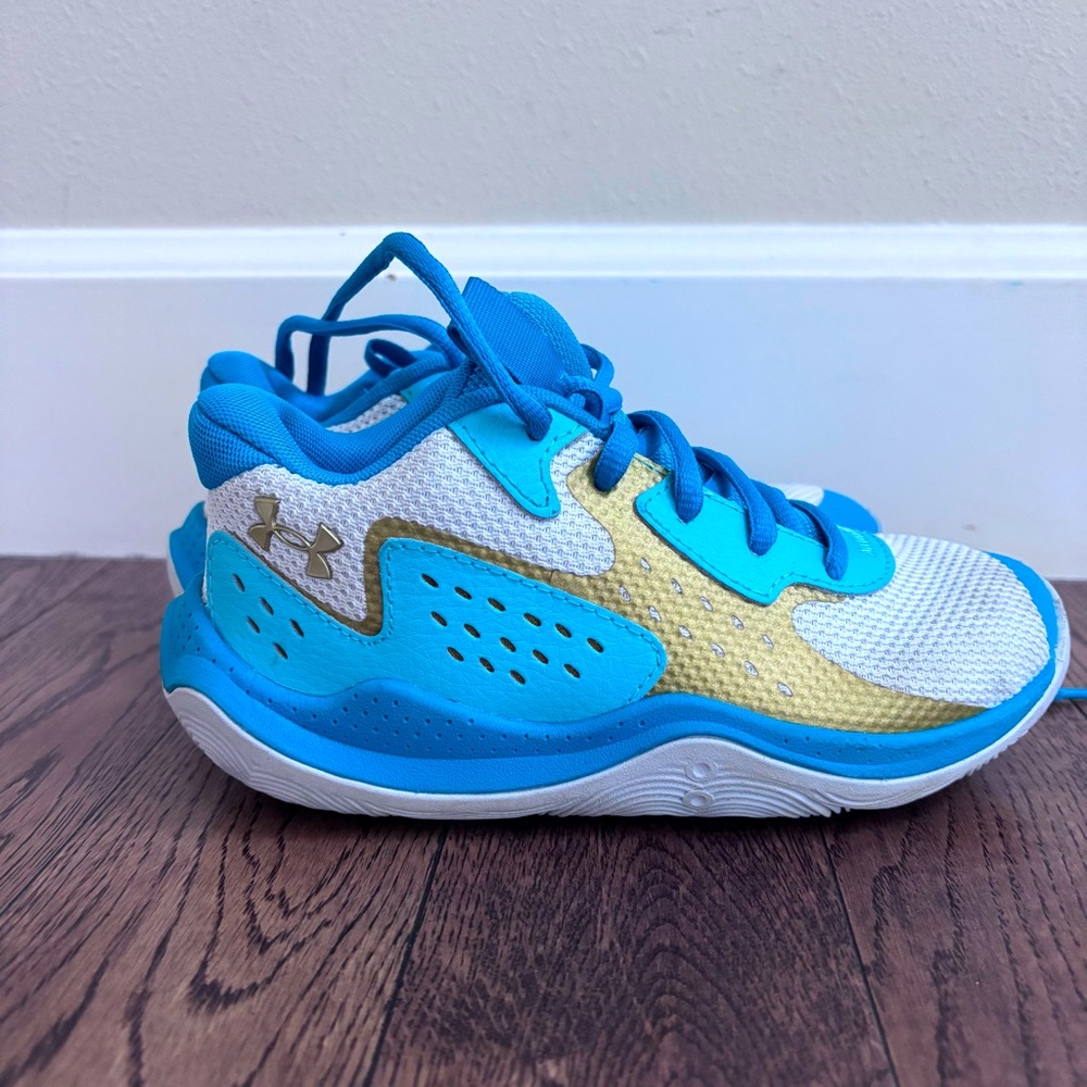 Under Armour Girls Basketball Shoes Youth Sz 13